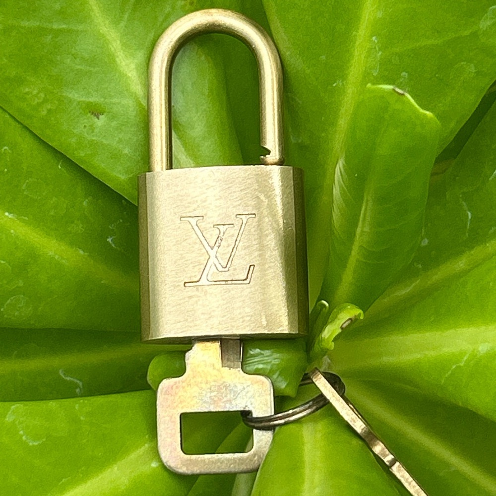 Louis Vuitton - Gold Lock with 2 Key set #318 made in France with dust bag